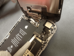 iPhoneガラス割れ・液晶不良交換修理 | iPhone買取のアイフォンプラザ